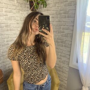 AEO // cheetah print short sleeve top